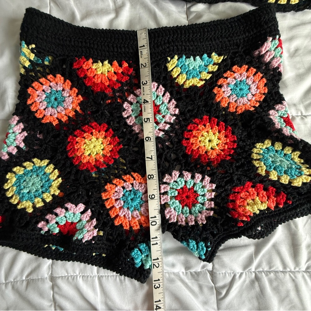 Papaya Crochet Granny Square Halter Top & Shorts Set – Black/Multi – Size M/L - Picture 8 of 14